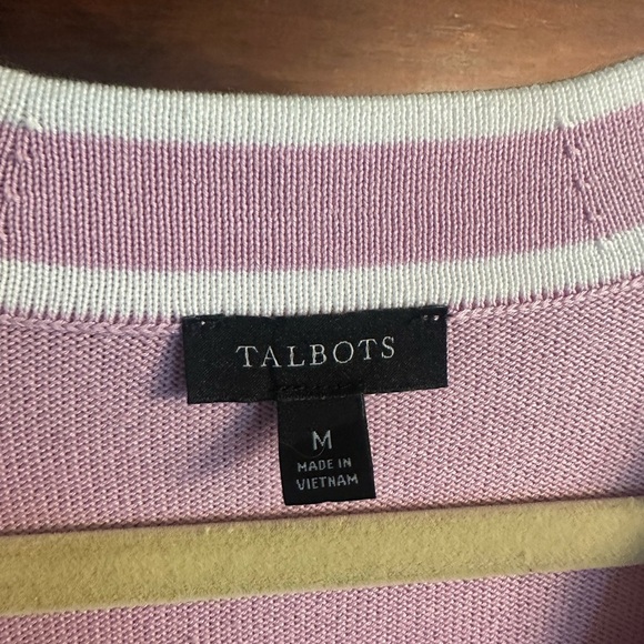 Elegant Pink Button-Up Cardigan - Picture 4 of 5